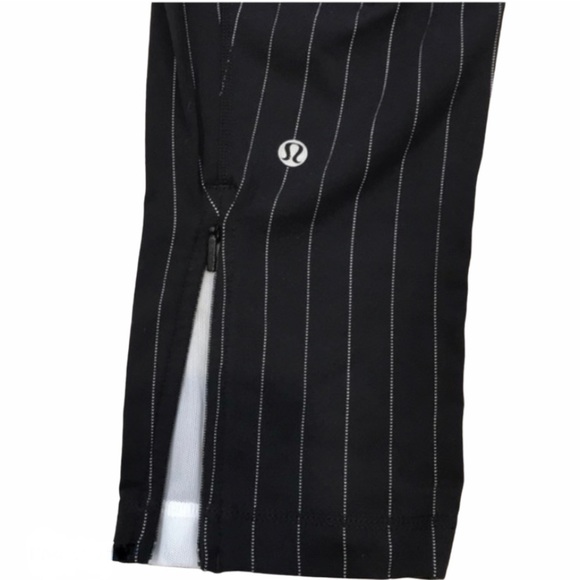 lululemon Striped Kick Start Crops - Picture 2 of 2